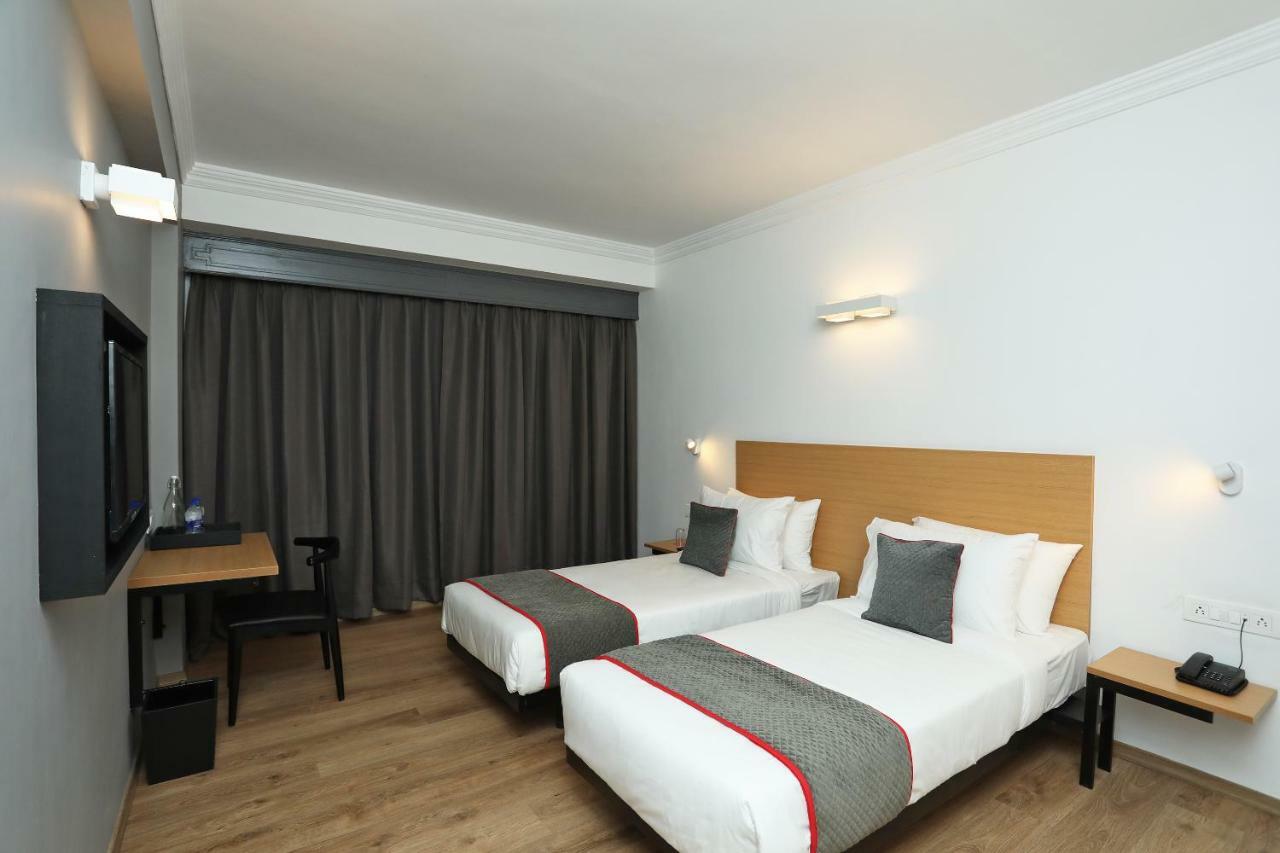 Golden Parkk Hotel Kalkuta Zewnętrze zdjęcie