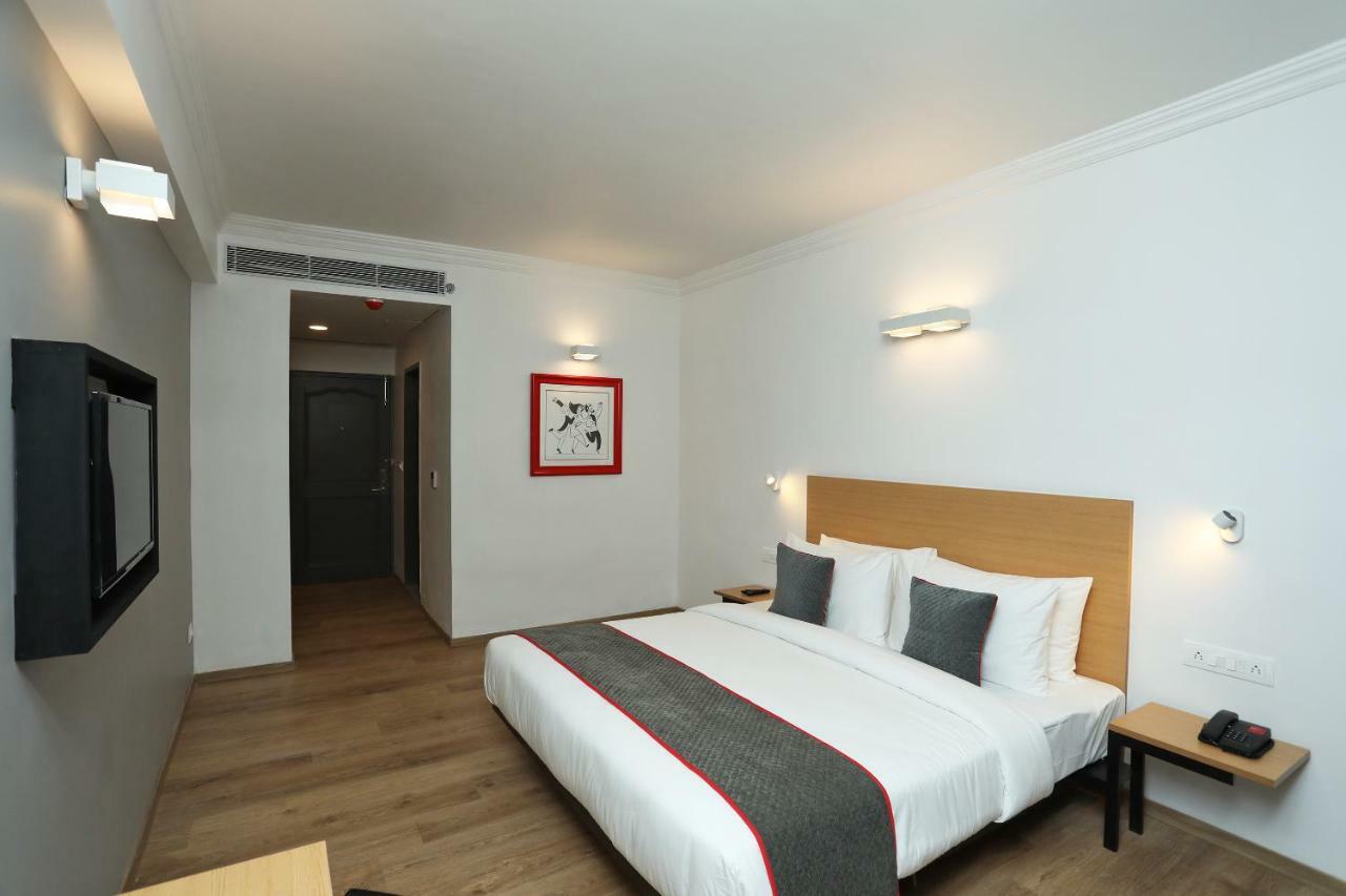Golden Parkk Hotel Kalkuta Zewnętrze zdjęcie